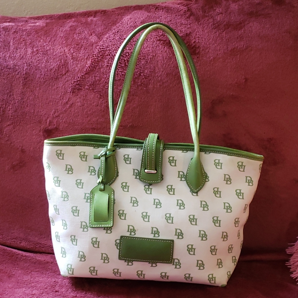 Dooney & Bourke